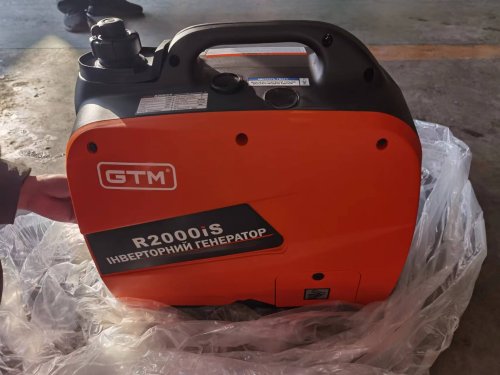 Инверторный генератор 1.8 кВт GTM R2000IS