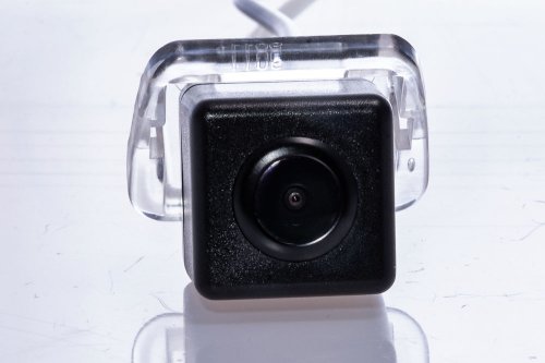 Камера заднего вида Fighter CS-HCCD+FM-33 (Toyota)