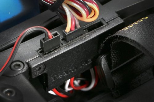 Автомодель монстр 1:10 Team Magic E5 ARTR