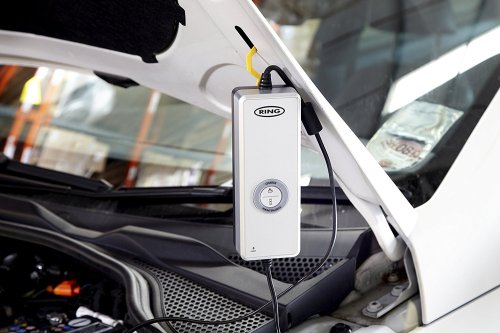 Интелектуальное зарядное устройство RING RESC604