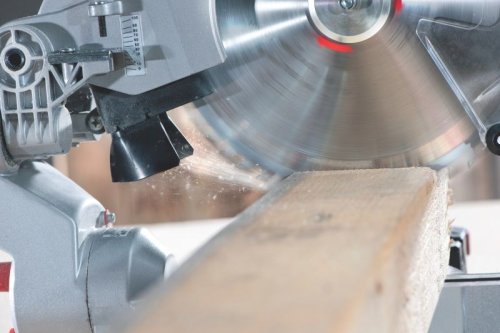 Торцовочная пила Metabo KGS 305 M