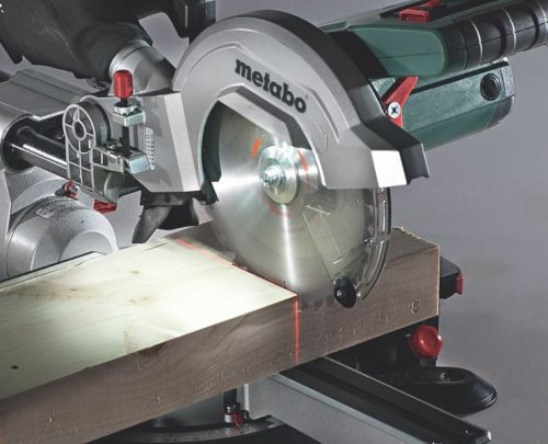 Торцовочная пила Metabo KGS 305 M