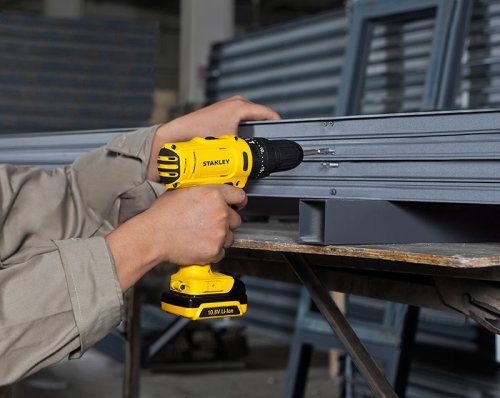 Шуруповерт Stanley SCH12S2