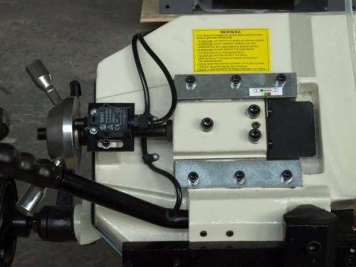 Ленточная пила по металлу FDB Maschinen SG 220HD