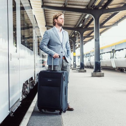 Валіза Epic Discovery Ultra 4X (M) Burgundy Red