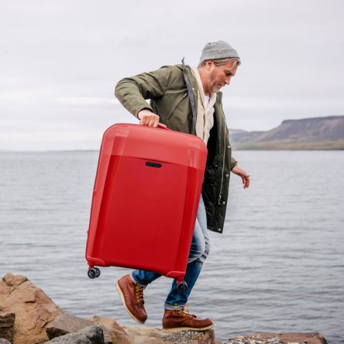 Чемодан Epic Phantom SL (L) Phantom Black