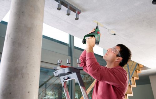 Аккумуляторный перфоратор BOSCH Uneo 12 (0603984027)