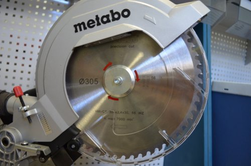 Торцовочная пила Metabo KGS 305 M