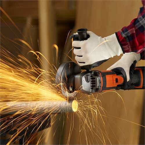 Аккумуляторная болгарка Black&Decker BCG720M1