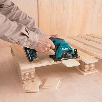Акумуляторна дискова пила Makita HS301DWAE