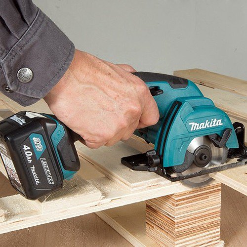 Акумуляторна дискова пила Makita HS301DWAE