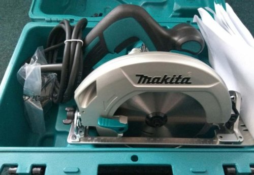 Дисковая пила Makita HS7601K