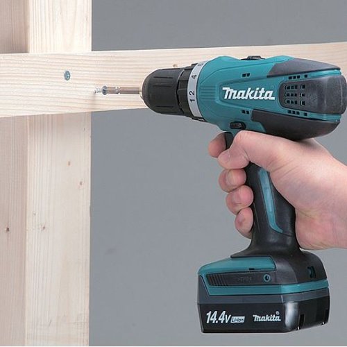 Шуруповерт аккумуляторный Makita DF347DW