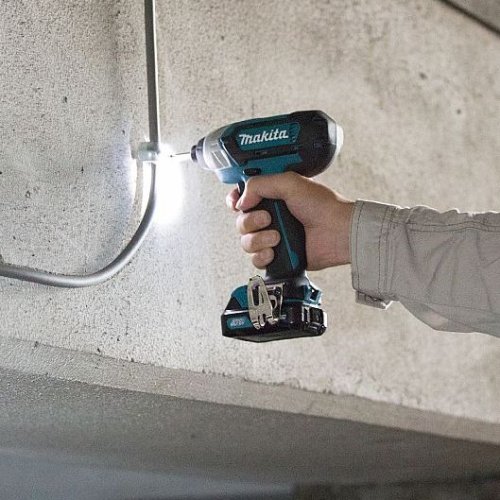 Шуруповерт ударный аккумуляторный Makita TD110DSME