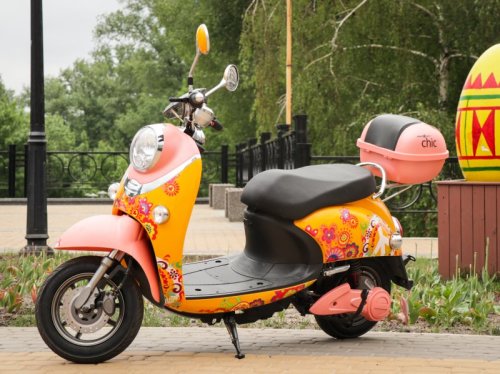 Електроскутер Maxxter Chic Yellow