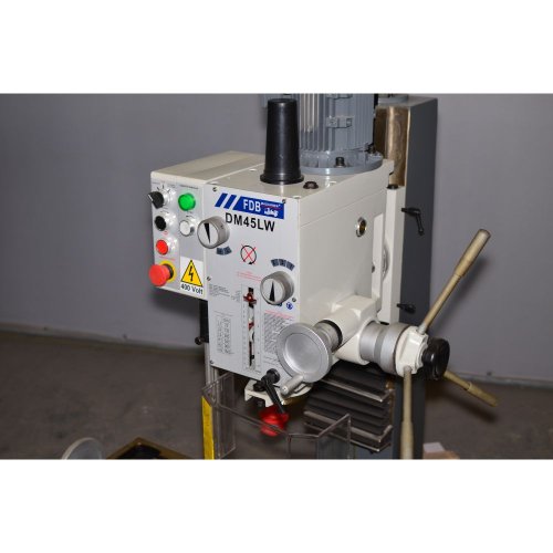 Фрезерный станок по металлу FDB Maschinen DM45LW