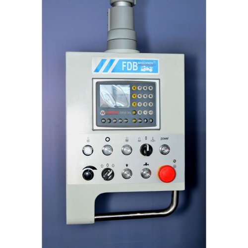 Фрезерный станок по металлу FDB Maschinen DM45LV