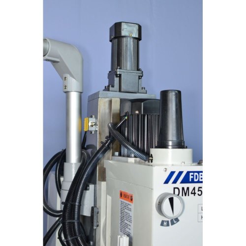 Фрезерный станок по металлу FDB Maschinen DM45LV