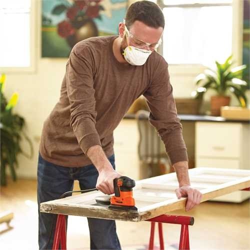 Вибрационная шлифмашина Black&Decker KA2500K