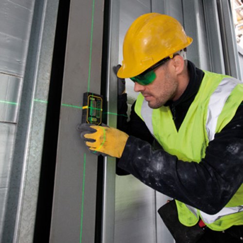 Детектор линейный Stanley LD200 FMHT1-74267