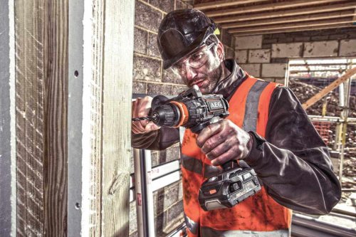 Дрель шуруповерт аккумуляторная AEG BSB18CBLLELI-252X