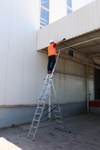 Универсальная лестница Virastar Triomax Pro 3x9 ступеней (TS185)