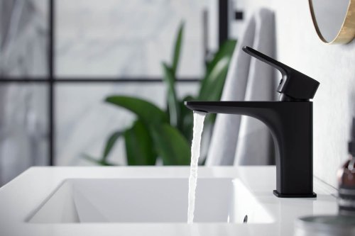 Смеситель для умывальника Excellent Keria Black AREX.2001BL