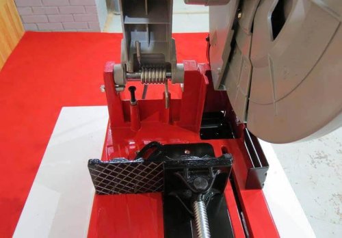 Дисковая пила по металлу Holzmann MKS 355