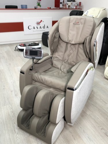 Массажное кресло Casada Hilton III Platinum