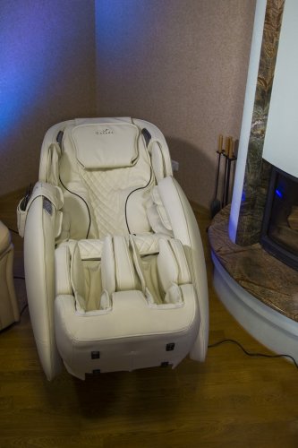 Массажное кресло Casada AlphaSonic II (Премиально белое)