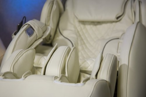 Массажное кресло Casada AlphaSonic II (Премиально белое)