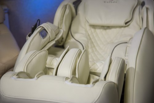 Массажное кресло Casada AlphaSonic II (Премиально белое)