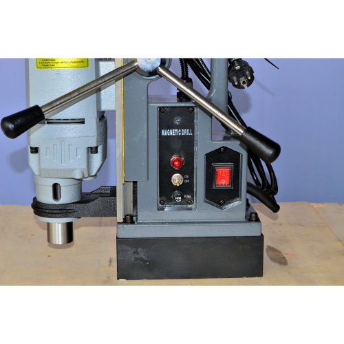 Сверлильный станок на магнитной подошве FDB Maschinen MBD25