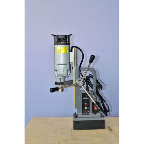 Сверлильный станок на магнитной подошве FDB Maschinen MBD25