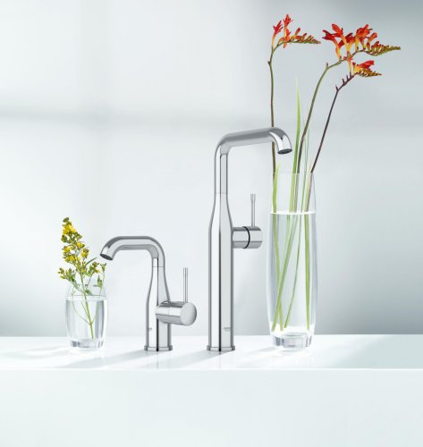 Смеситель Grohe Essence New 32901001