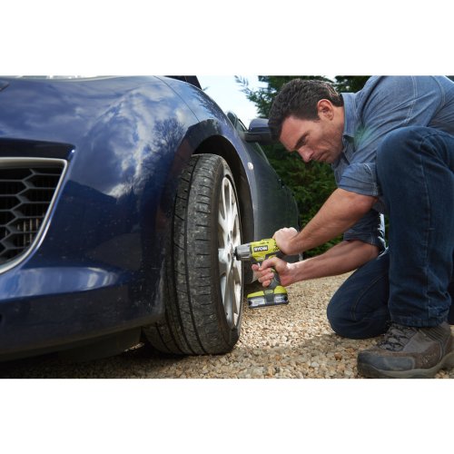 Аккумуляторный ударный гайковерт Ryobi ONE+ R18iW3-0