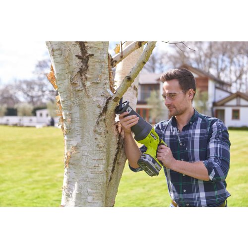 Аккумуляторная сабельная пила Ryobi ONE+ R18RS-0 1.3 А/ч 18В + зарядное