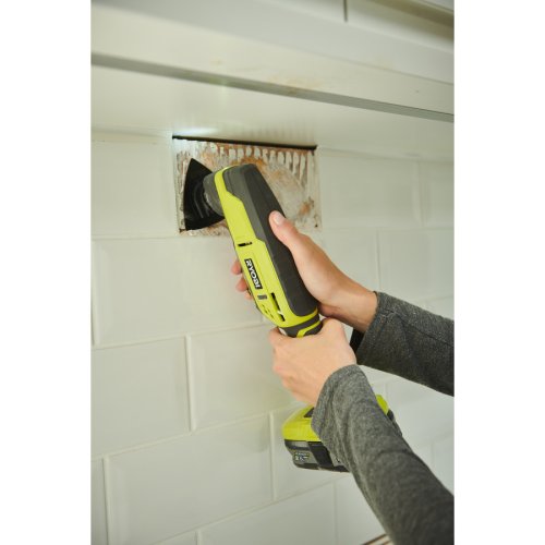 Аккумуляторный многофункциональный инструмент Ryobi ONE+ R18MT3-0 1.3 А/ч 18В + зарядное