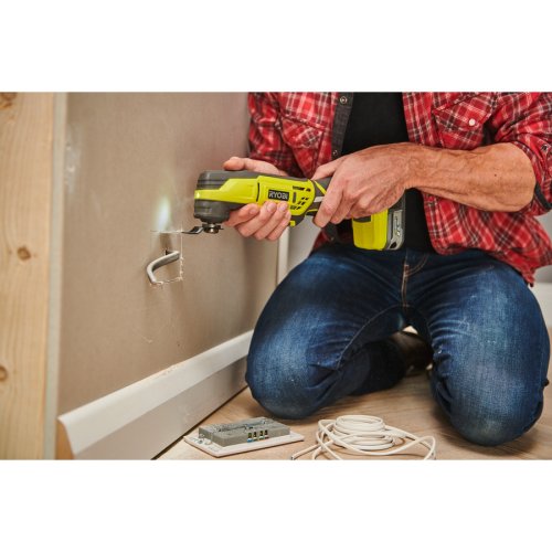 Аккумуляторный многофункциональный инструмент Ryobi ONE+ R18MT3-0 1.3 А/ч 18В + зарядное