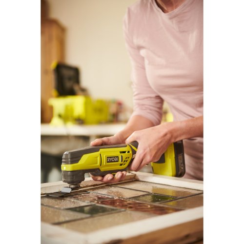 Аккумуляторный многофункциональный инструмент Ryobi ONE+ R18MT3-0 1.3 А/ч 18В + зарядное