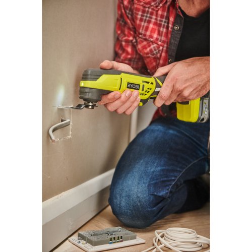 Аккумуляторный многофункциональный инструмент Ryobi ONE+ R18MT3-0 1.3 А/ч 18В + зарядное