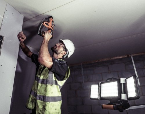 Шуруповерт аккумуляторный AEG BTS18BLLI-202B