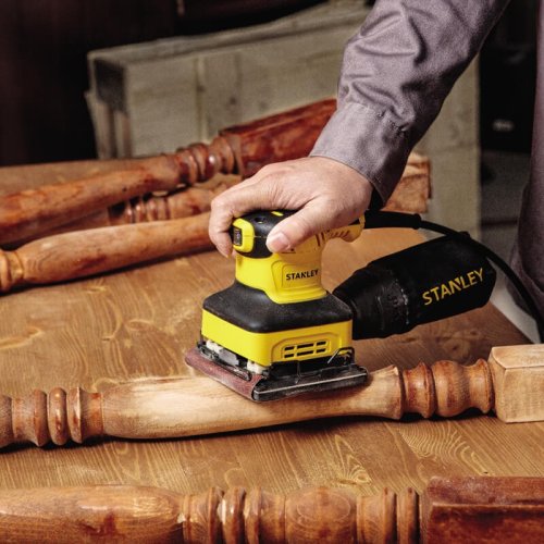 Вибрационная шлифмашина Stanley SS24