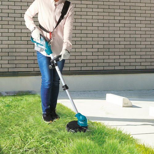 Аккумуляторный триммер Makita UR100DZ