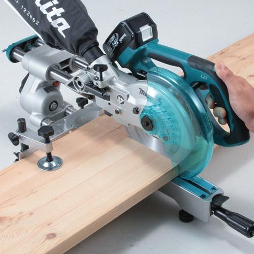 Пила торцовочная аккумуляторная Makita DLS713Z