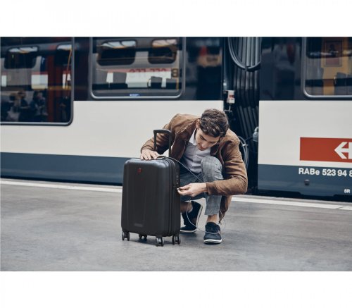 Чемодан Wenger Zenyt Малый Черный 610157