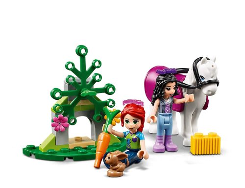 Конструктор LEGO Friends Фургон для лошади Мии 41371