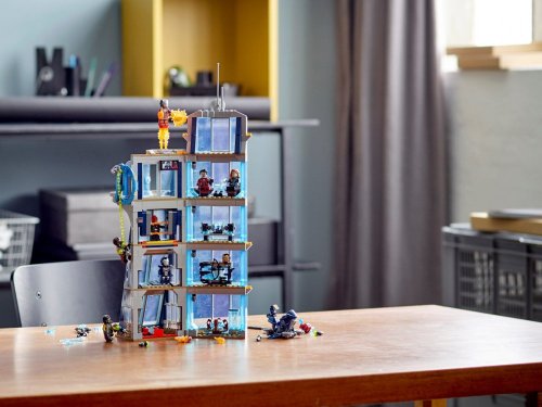 Конструктор LEGO Marvel Битва за вежу Месників 76166