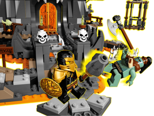 Конструктор LEGO Ninjago Подземелье колдуна-скелета 71722