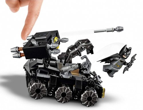 Конструктор LEGO Super Heroes Вторжение Глиноликого в пещеру Бэтмена 76122